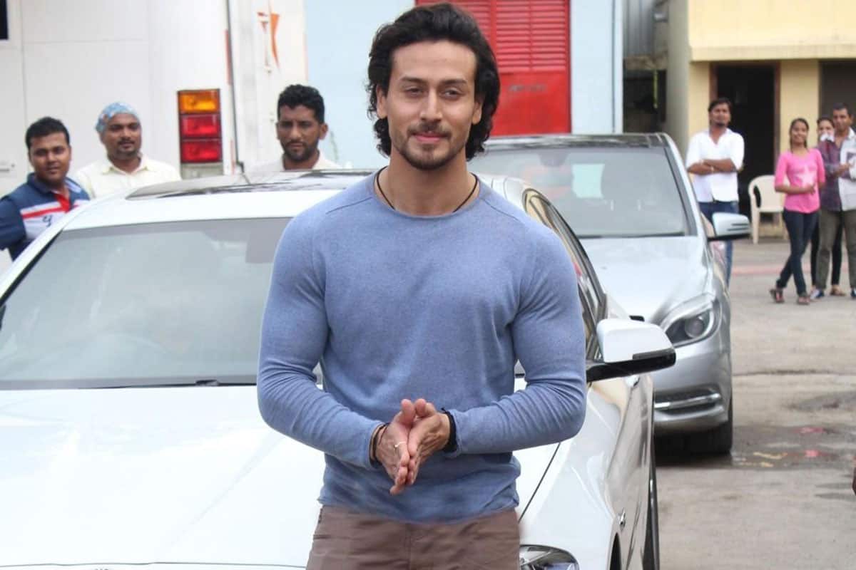 Tiger-Shroff-At-The-20th-Year-Celebration-Of-Lifestyle