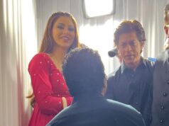 Shahrukh Khan & Urvashi Rautela steal fans’ hearts as they desperately want to see them in a film together as they get spotted at Baba Siddique’s Iftar party Bollywood Celebrity