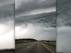 Stunning Image of Clouds That Remind One of Ocean Waves Goes Viral Viral