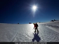 After Six Months of Darkness, a Trending Video Shows South Pole Sunrise