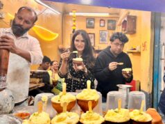 Yogesh Tripathi and Kamna Pathak bond over food