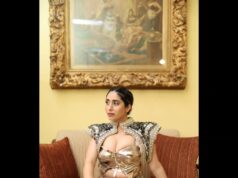 Trending: Neha Bhasin is your ultimate vivacious girl in golden shimmery slit outfit, we can’t get enough of her oomph and hotness
